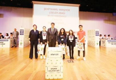 4 lise, birinci olmak için kıyasıya mücadele etti