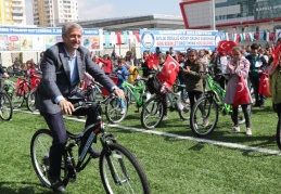 4 Takdir alana bir bisiklet