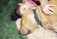 4 yaşındaki Asiye Ateş hayvanları çok seviyordu