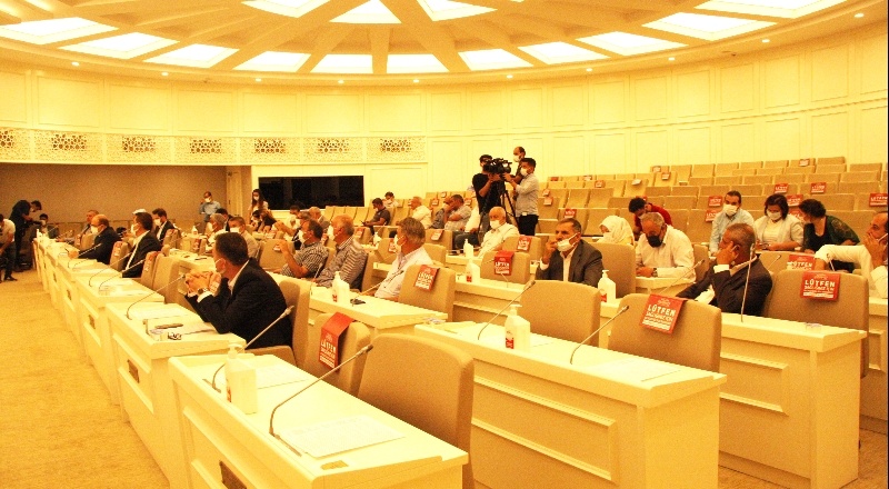 43 gündem maddesini 8’i oy çokluğu, 35’i ise oy birliği ile kabul edildi