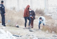 5 aylık olduğu belirlenen cenini boş araziye bıraktılar