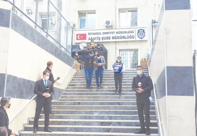 50 milyonluk vurgun yapan çete çökertildi