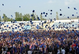 500 bin üniversitelinin çoğu işsizler ordusuna katılacak