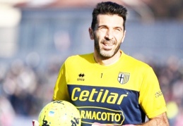 500 maçta tek gol yemedi