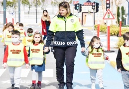 6 ayda yaklaşık 160 bin çocuğa trafik kuralları öğretildi