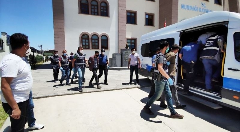 6 ayrı adrese eş zamanlı uyuşturucu operasyonu