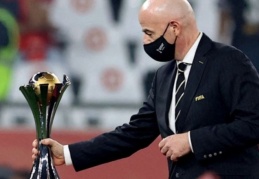 6 konfederasyonun en iyi futbol kulüpleri sahada