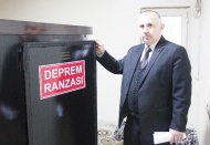 600 ton yük taşıyabilen deprem ranzası üretti