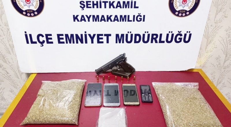 618 gram bonzai ele geçirildi