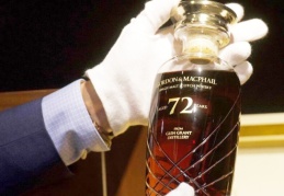 72 yıllık İskoç viskisi 54 bin dolara alıcı buldu