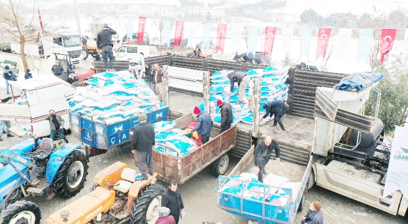 8 bin ton küçük ve büyükbaş hayvan yemi dağıtımı yapıldı