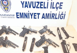 8 kişiye silah operasyonu