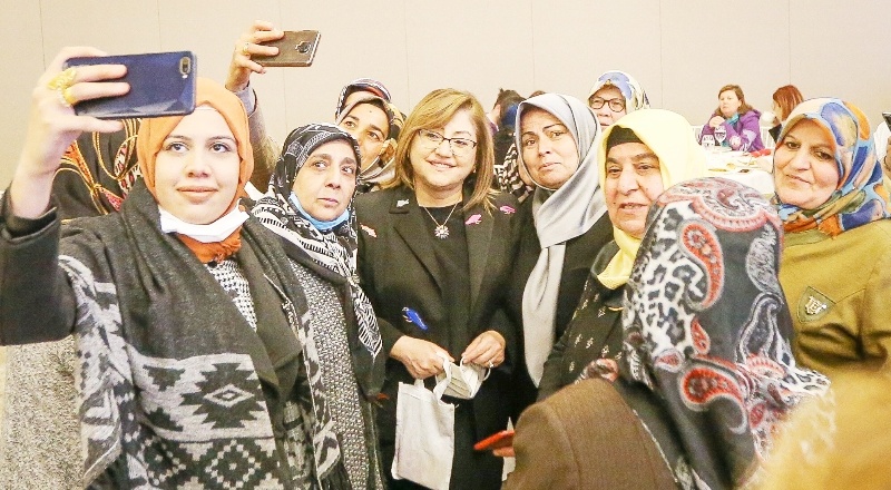 “8 Mart Dünya Kadınlar Günümüz kutlu olsun”