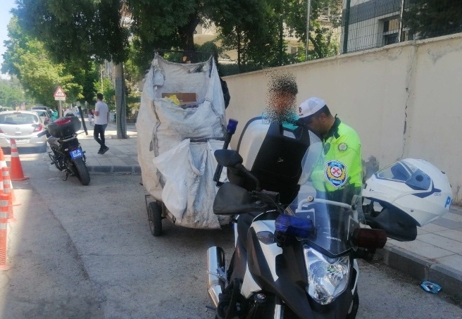 8 motosiklet trafikten men edildi
