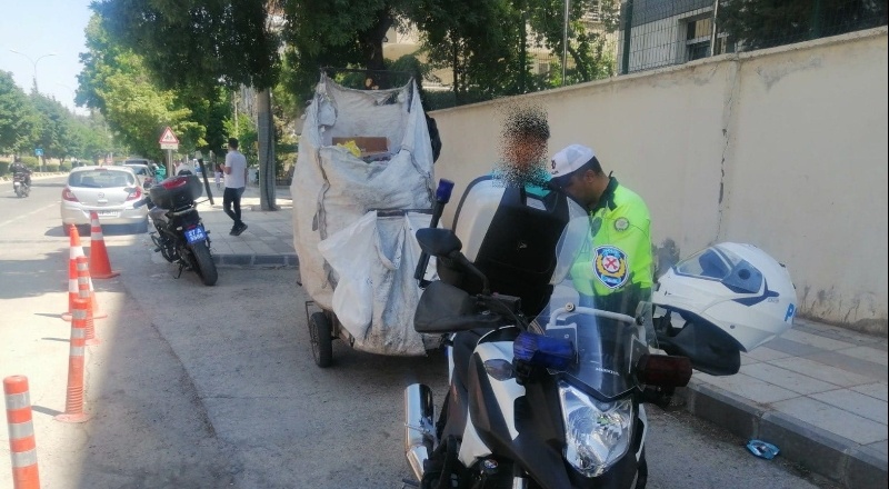 8 motosiklet trafikten men edildi