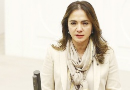 "800 sağlıkçı istifa etti, tükenmiş halde çalışıyorlar"