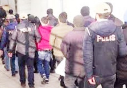 9 ilde 13 FETÖ şüphelisi gözaltına alındı