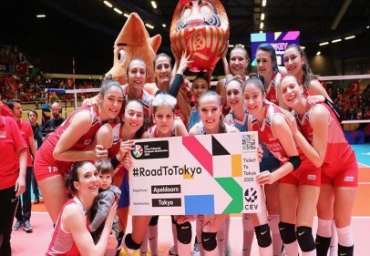 A Milli Kadın Voleybol Takımı’nın başarısı gururlandırdı