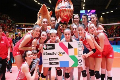 A Milli Kadın Voleybol Takımı’nın başarısı gururlandırdı