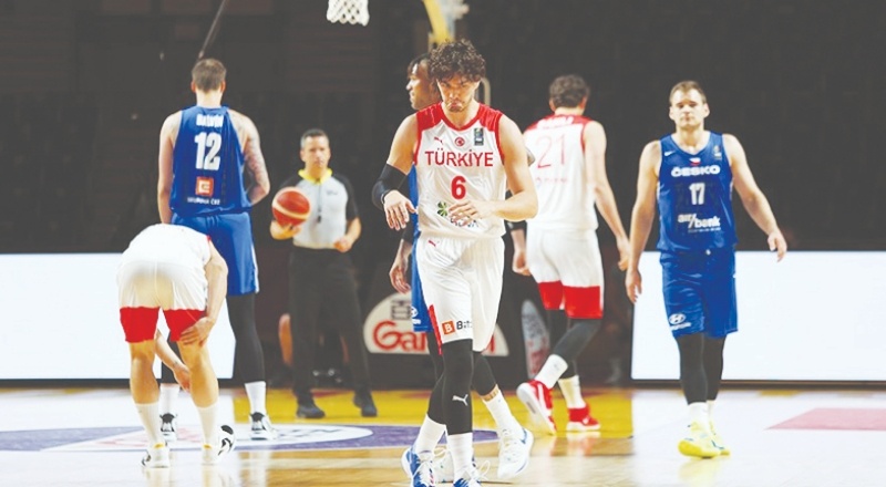 A Milli Takım, Olimpiyat Elemeleri'nde yarı finalde