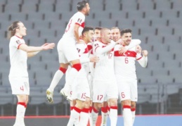 A Milli Takım'dan 4 oyuncu Karadağ maçında forma giyemeyecek