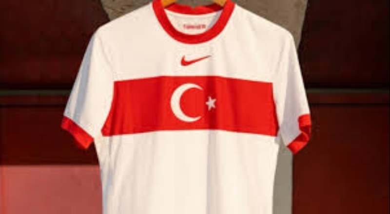 A Milli Takım'ın formaları yenilendi