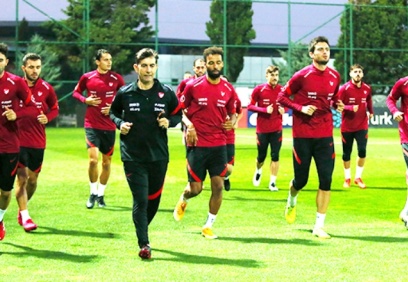 A Milliler, Sırbistan maçı hazırlıklarına başladı