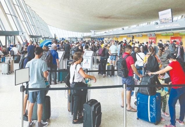 AB, artan Covid-19 vakaları nedeniyle ABD'yi güvenli seyahat listesinden çıkardı