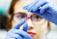 AB, yüzde 94 etkili Covid-19 aşısına talip oldu