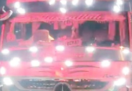 Abartılı ışık donanımlı kamyon trafikten men edildi