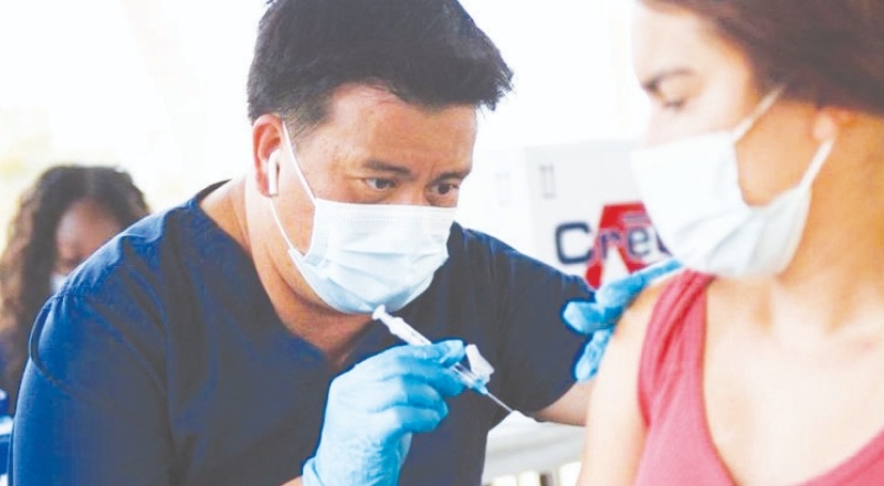 ABD Gıda ve İlaç Dairesi, Pfizer-BioNTech ve Moderna aşılarının üçüncü dozu için onay verdi