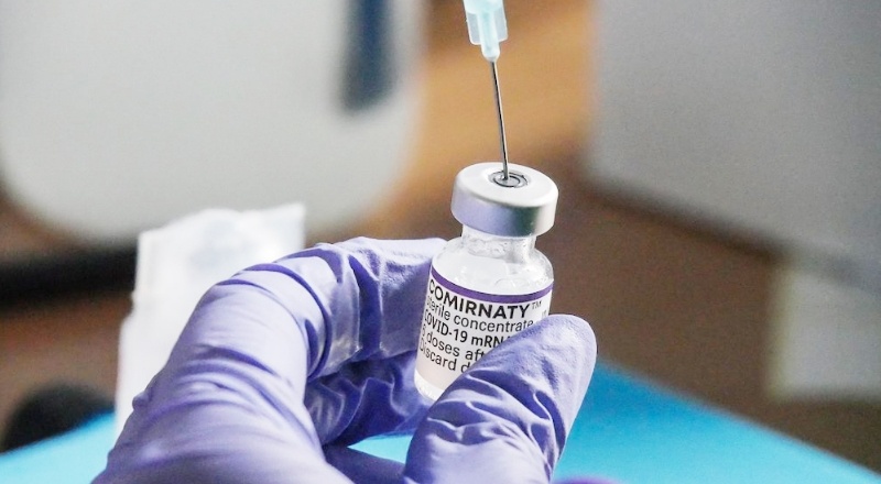 ABD’de büyük işletmeler için aşı zorunluluğu kaldırıldı
