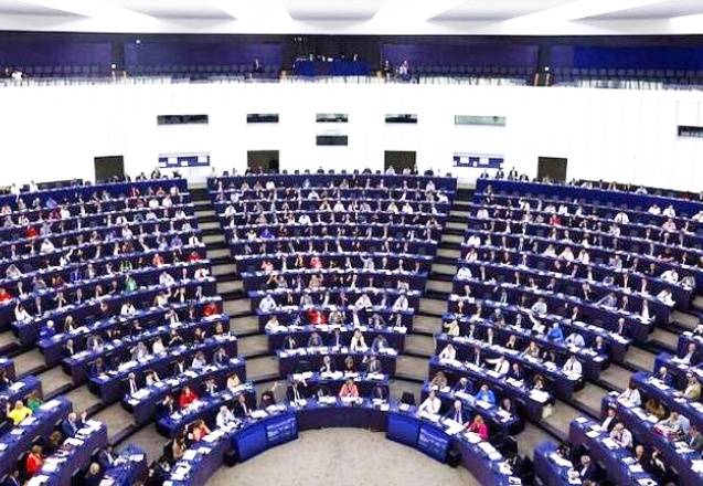 AB'de benzinli ve dizel otomobil satışları yasaklanacak