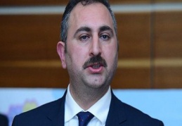 Abdülhamit Gül, Adalet Bakanı oldu
