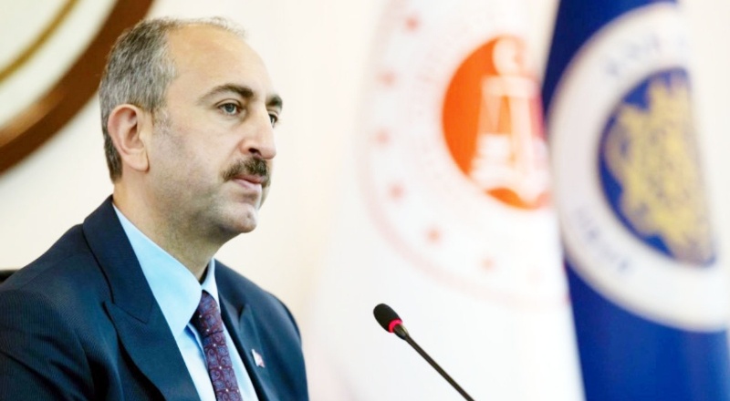 Abdulhamit Gül, dört günde iki kez istifa sunmuş