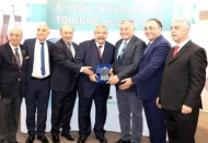 Abdulkadir Konukoğlu’na Yeşil Ekonomi Ödülü verildi