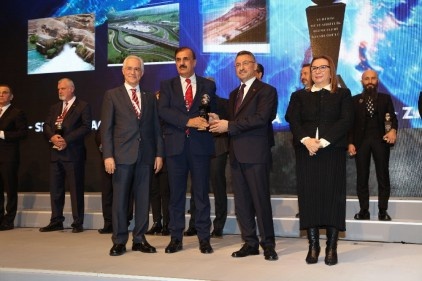 Acarsan Holding&#8217;e yurt dışı müteahhitlik hizmet ödülü