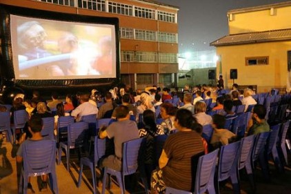 Açık Hava Sinema&#8221; etkinliğine 4 bin kişi katıldı