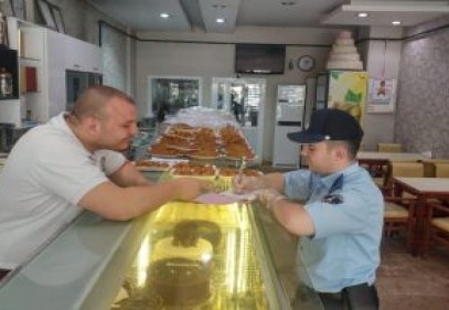 Açık olan işyerlerini denetlediler