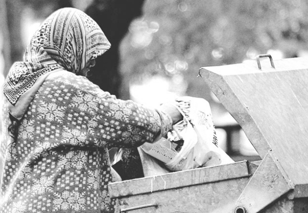 Açlık sınırı 2 bin 903 TL'ye yükseldi