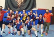 Ada Koleji Voleybol Takımı grubun şampiyonu oldu