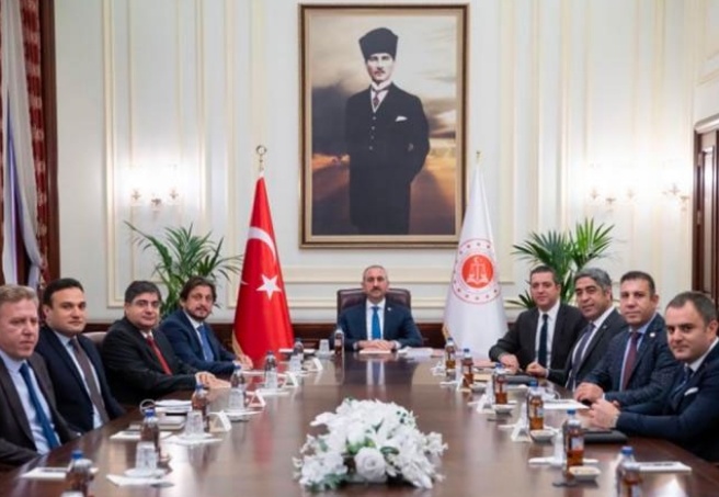 Adalet Bakan Gül, Türkiye Barolar Birliği  Başkanı Erinç Sağkan’la görüştü: Yargı reformu, avukat mesleğinin sorunları gündeme geldi