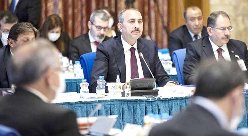 Adalet Bakanı Gül: Finans ve sendika ihtisas mahkemeleri kurulacak