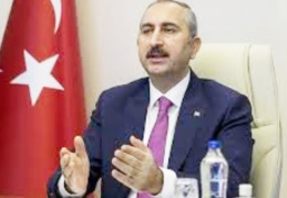 Adalet Bakanı Gül: WhatsApp'ın zorunlu güncellemesi çifte standarttır