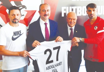 Adalet Bakanı Gül’den Gaziantep Futbol Kulübüne ziyaret