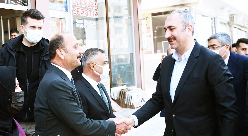 Adalet Eski Bakanı Gül Araban’ı ziyaret etti