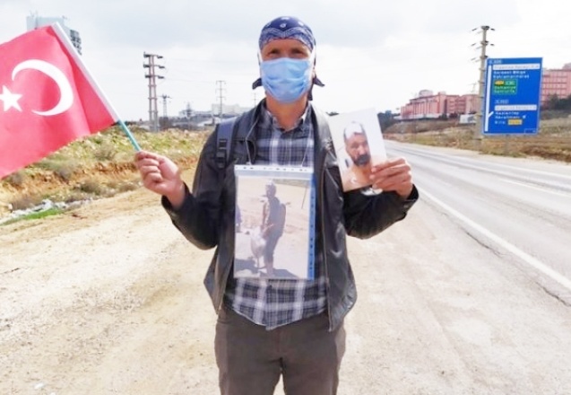 Adalet için yollara düştü