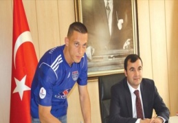Adam Stachowiak ile 2 yıllık sözleşme imzalandı