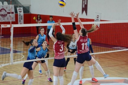 Adamspor ilk yarıyı üçüncü sırada bitirdi