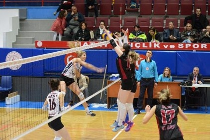 Adamspor seriye bağladı 3-0